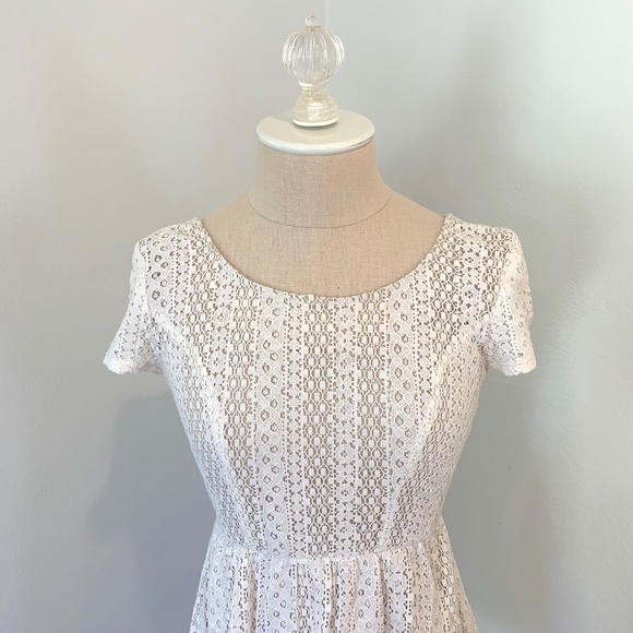 Cream Lace Mini Dress w/ Cap Sleeves - Picture 3 of 6